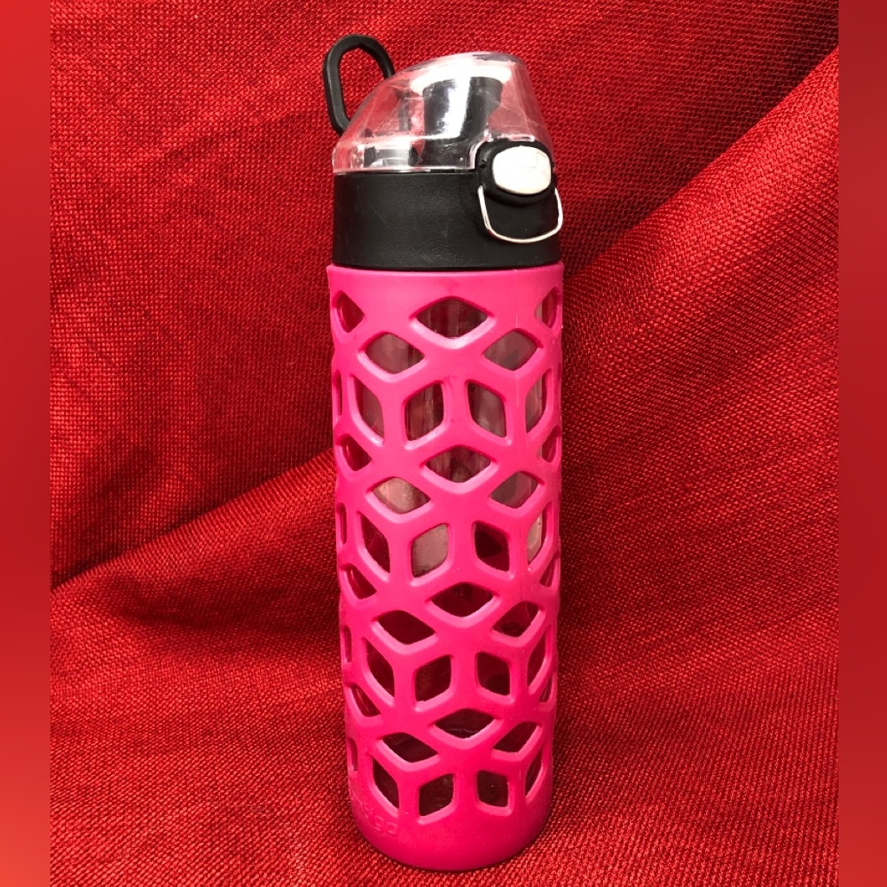 Glass Water Bottle with Flip Lid and Protective Silicone Sleeve